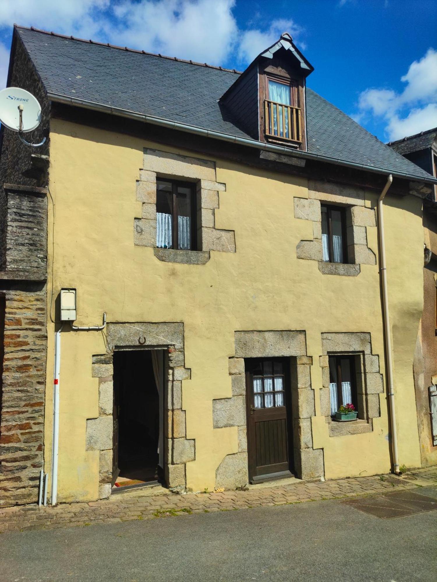 Maison Josselin Proche Chateau Bagian luar foto